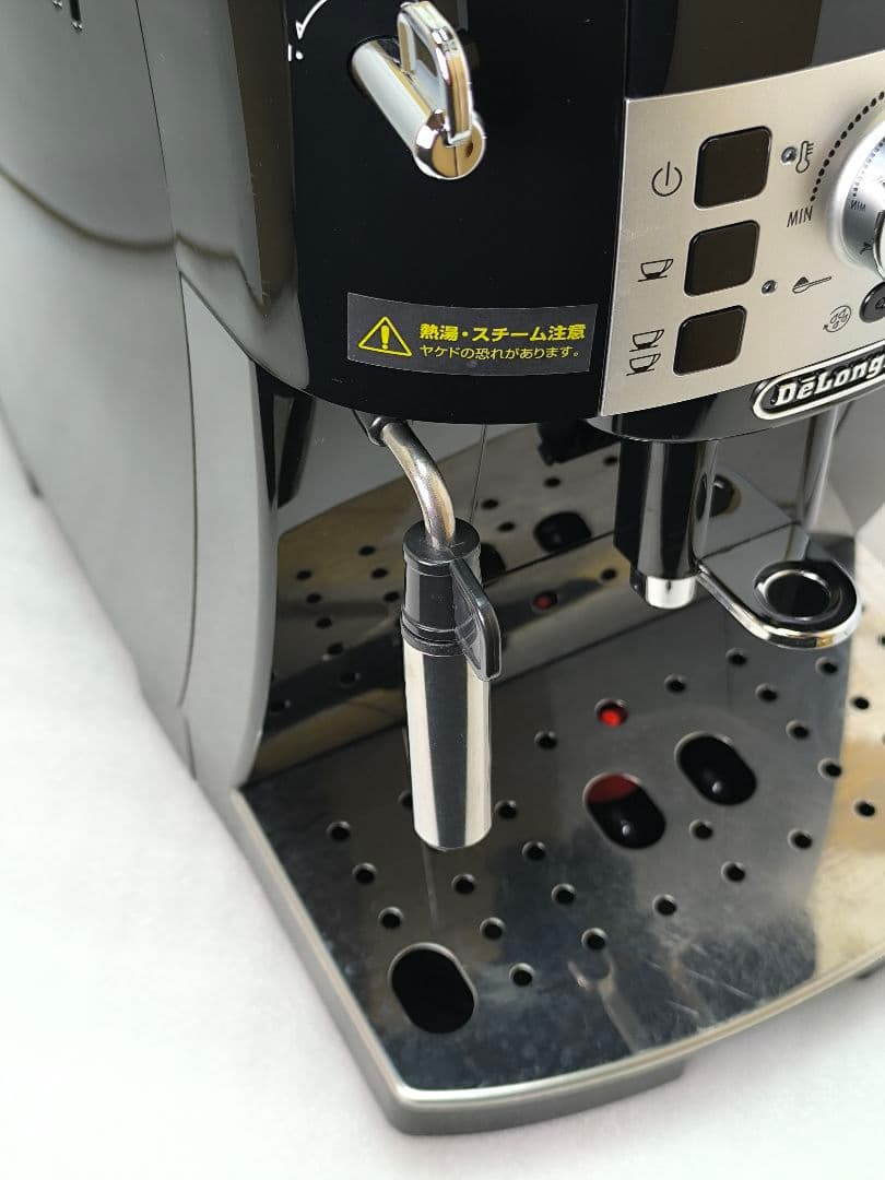 デロンギ　コンパクト全自動コーヒーマシンマグニフィカS ECAM22112B　9