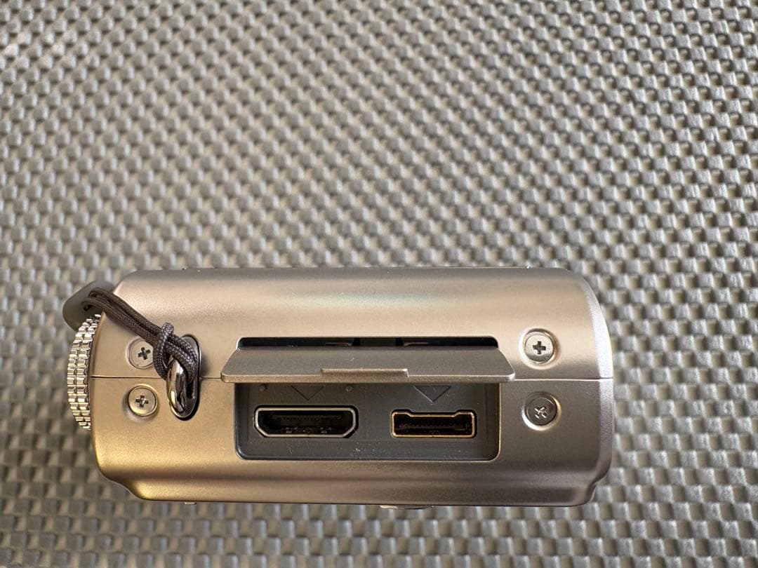 【美品】パナソニック デジタルカメラ LUMIX DMC-TZ7-S シルバー