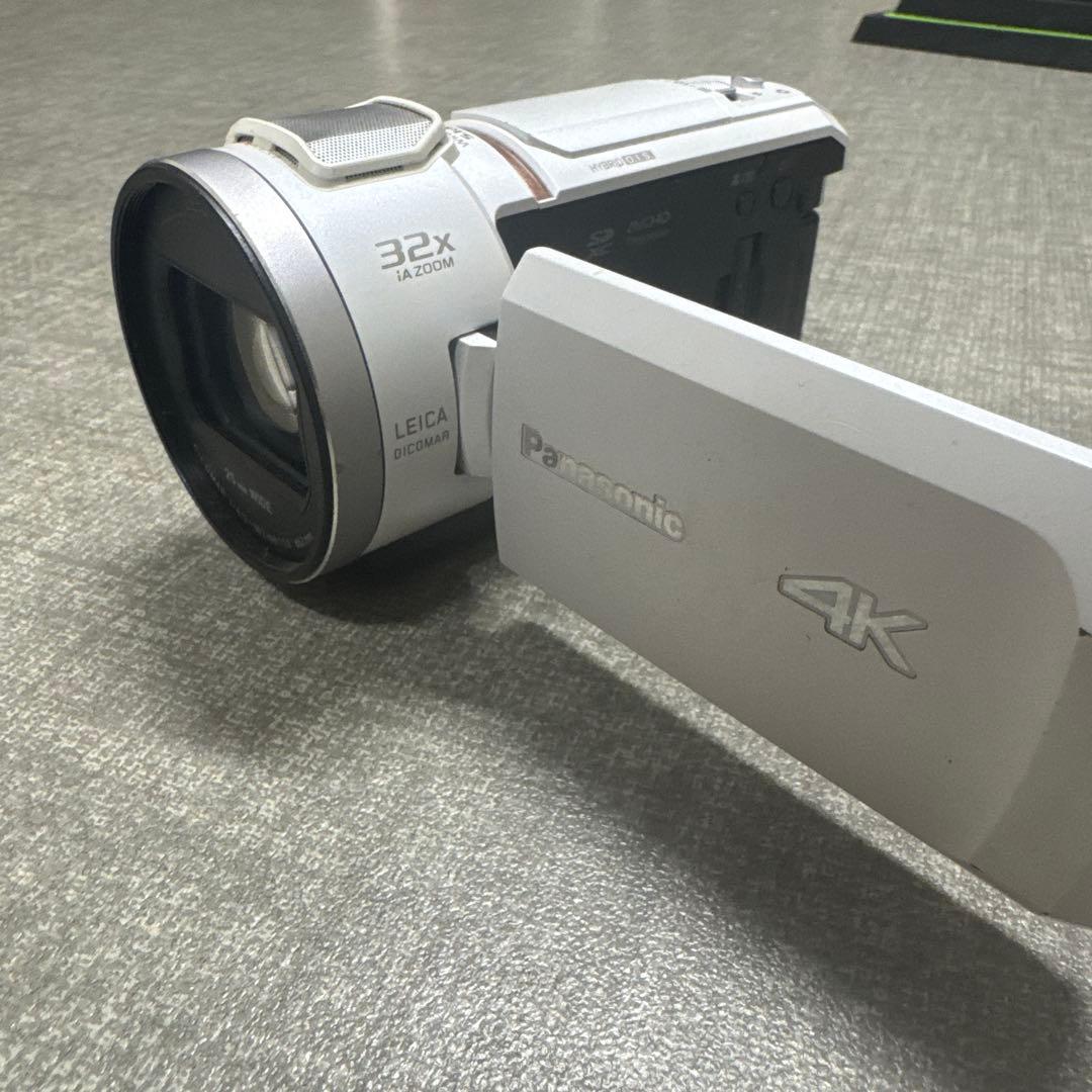【ジャンク品】 Panasonic 4K ビデオカメラ 本体&充電器