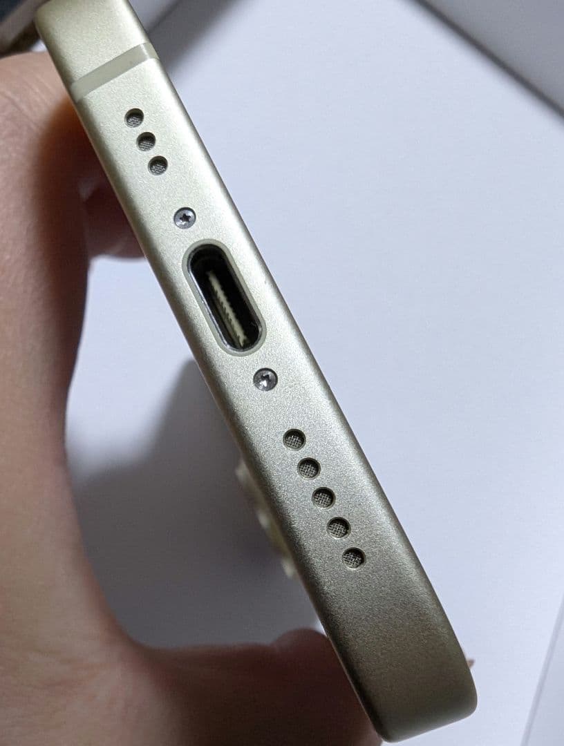 【超美品】iPhone15 128GB イエロー