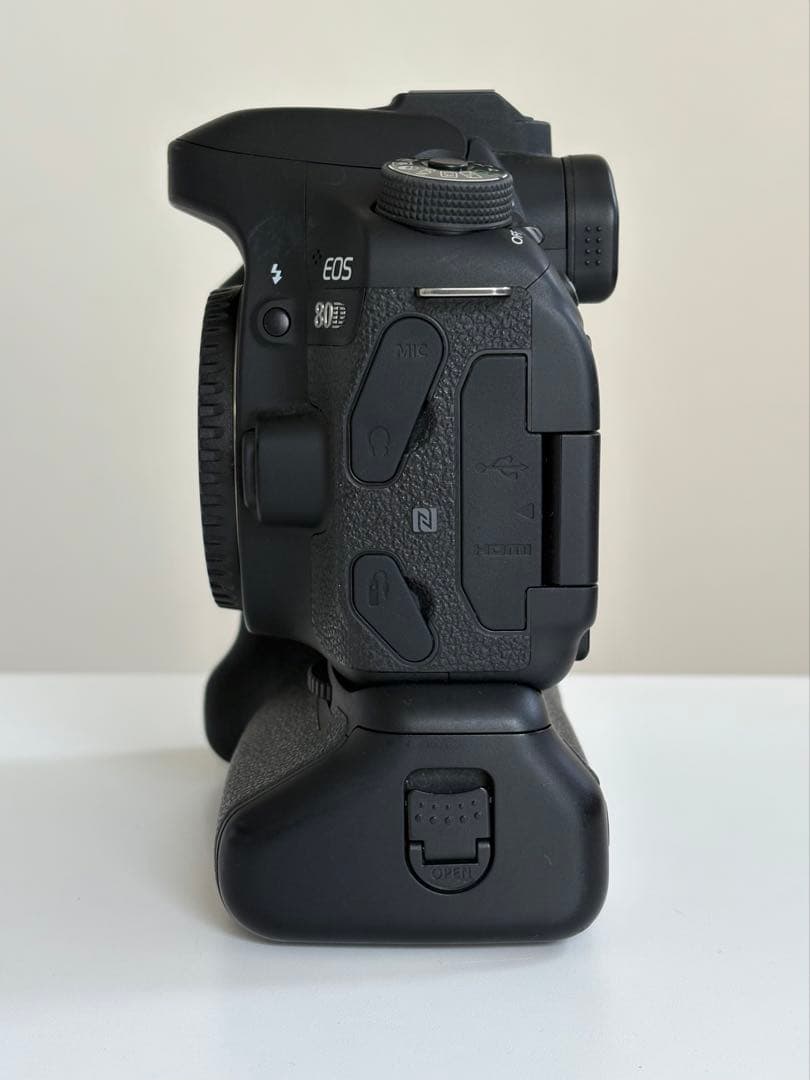 Canon EOS 80D デジタル一眼レフカメラ 本体