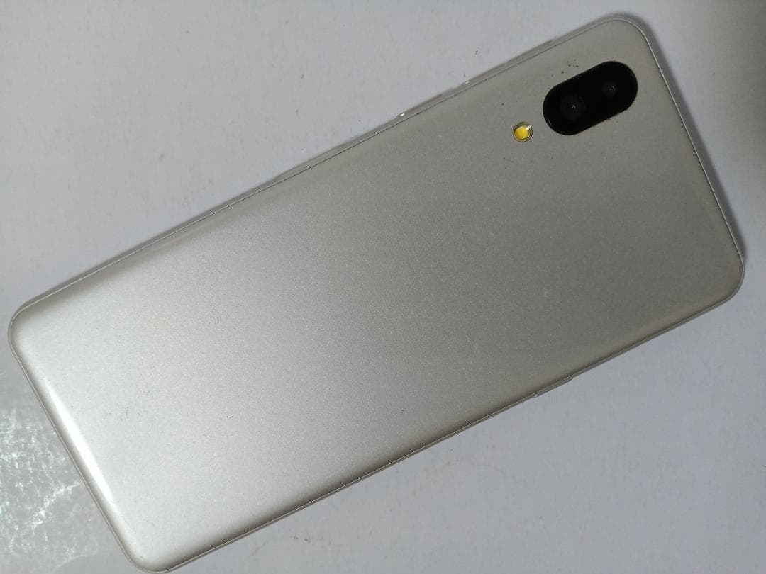 ☆ SoftBank シンプルスマホ6 A201SH シャンパンゴールド