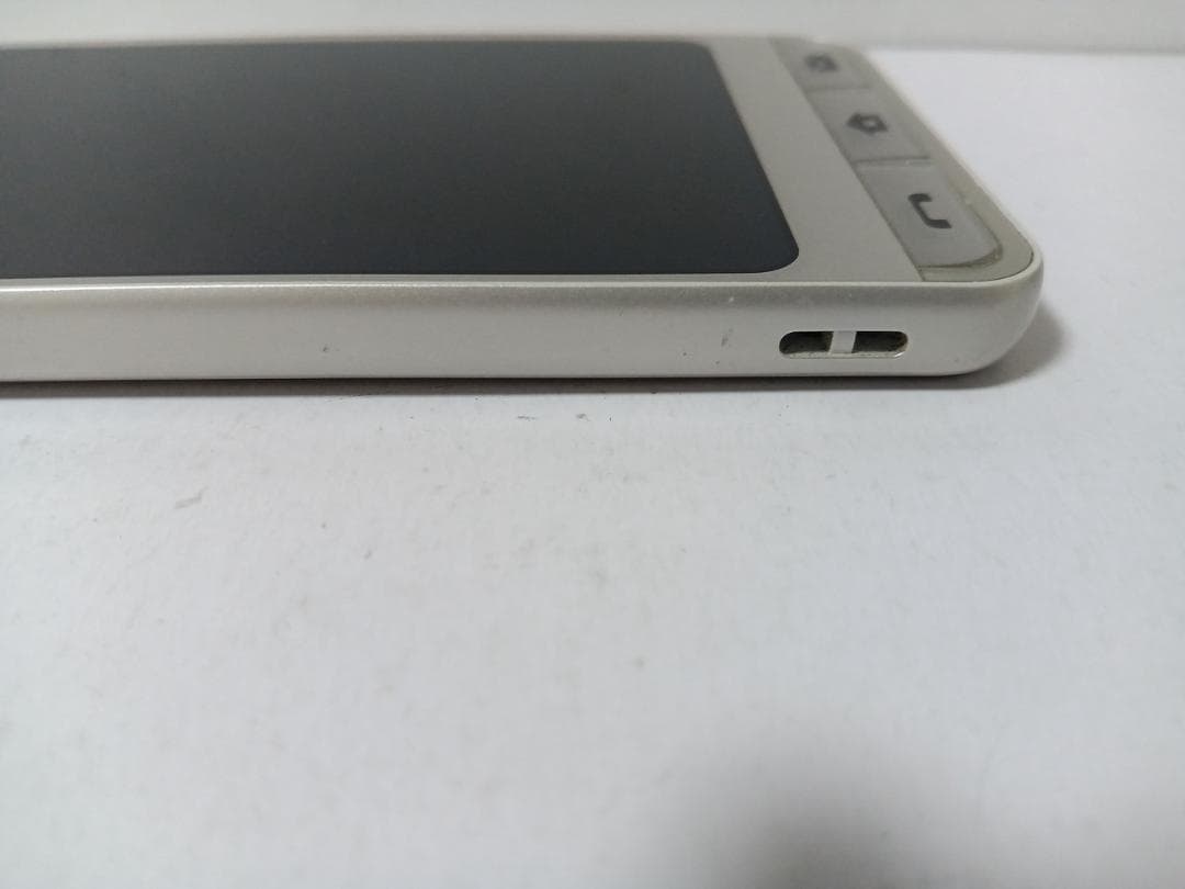 ☆ SoftBank シンプルスマホ6 A201SH シャンパンゴールド