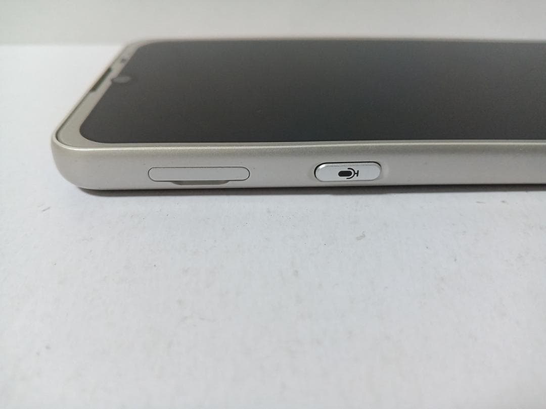 ☆ SoftBank シンプルスマホ6 A201SH シャンパンゴールド