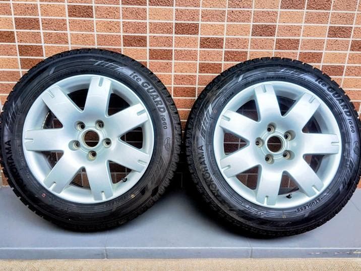 中古4本セット☆フォルクスワーゲン純正アルミホイール16インチ☆スタッドレス付き