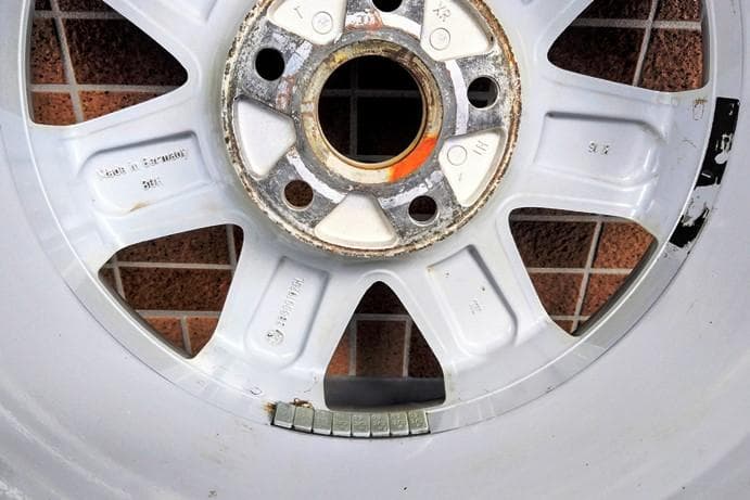 中古4本セット☆フォルクスワーゲン純正アルミホイール16インチ☆スタッドレス付き