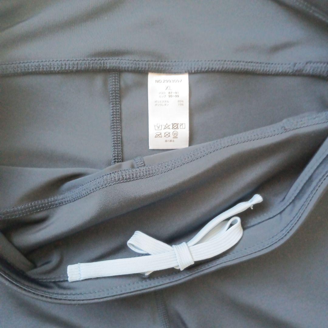 ナイキ　お洒落なレディース水着　新品　未使用sizeLL　定価11990円