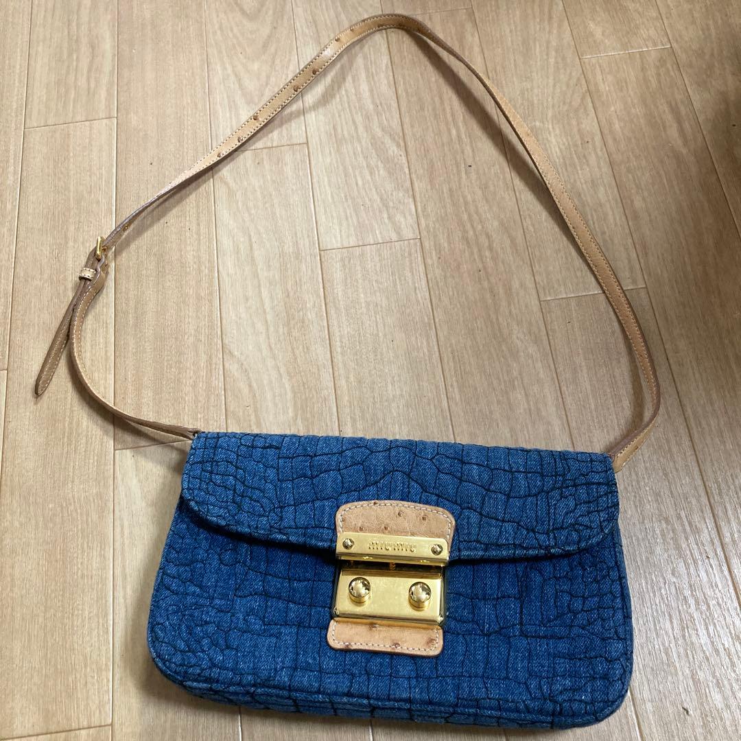 miu miu ネイビーショルダーバッグ