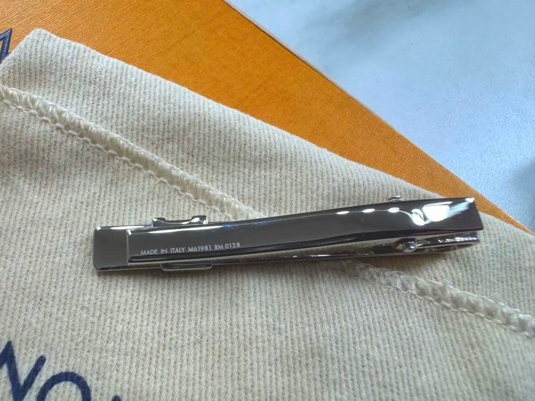 美品 Louis Vuitton ネクタイピン パンスクラヴァットM61981