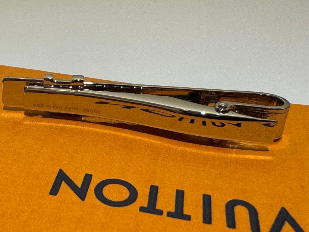 美品 Louis Vuitton ネクタイピン パンスクラヴァットM61981