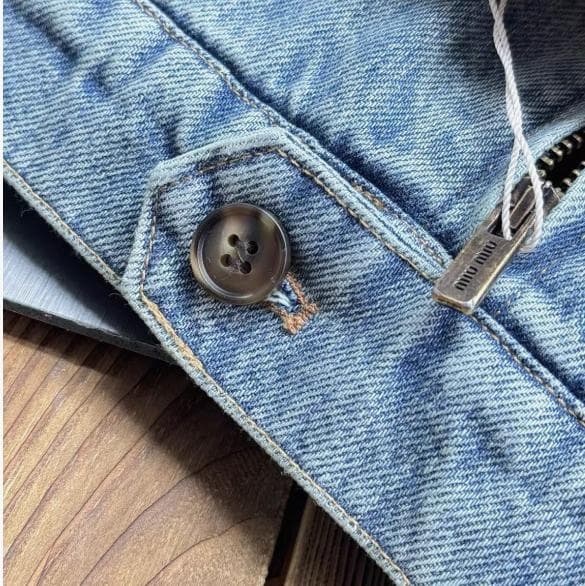 Miu Miu デニムジャケット L レディース 美品 軽やかで着回し◎