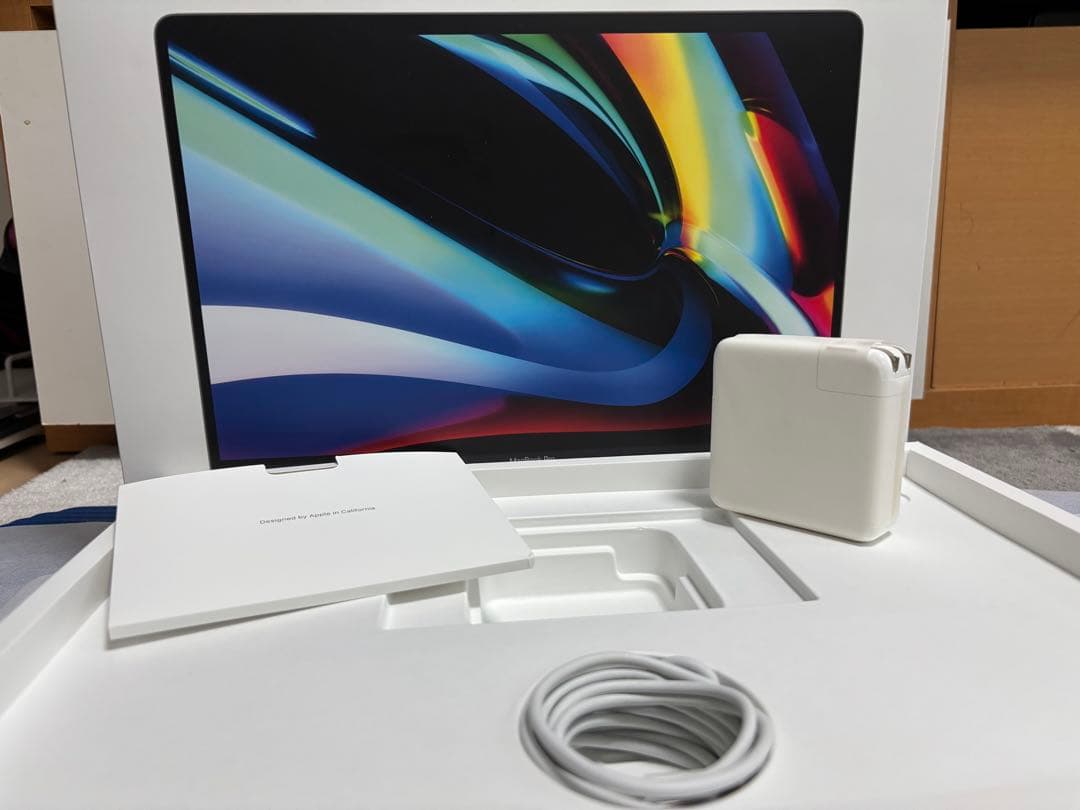 MacBookPro 2019 16インチ グレイi7 16GB / 512GB