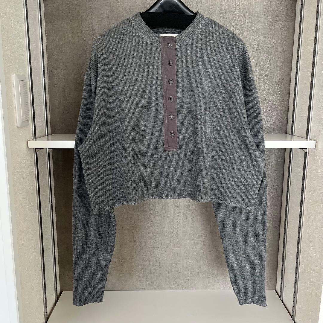 美品★anuke ワッフルヘンリートップス　グレー　長袖　カットソー　ショート丈