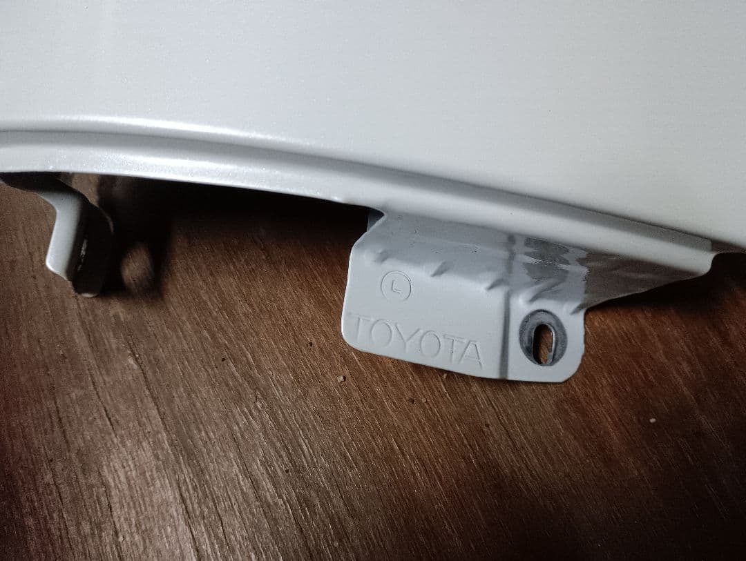 イ*ー様 トヨタ・ハイエース200系　コーナーパネル