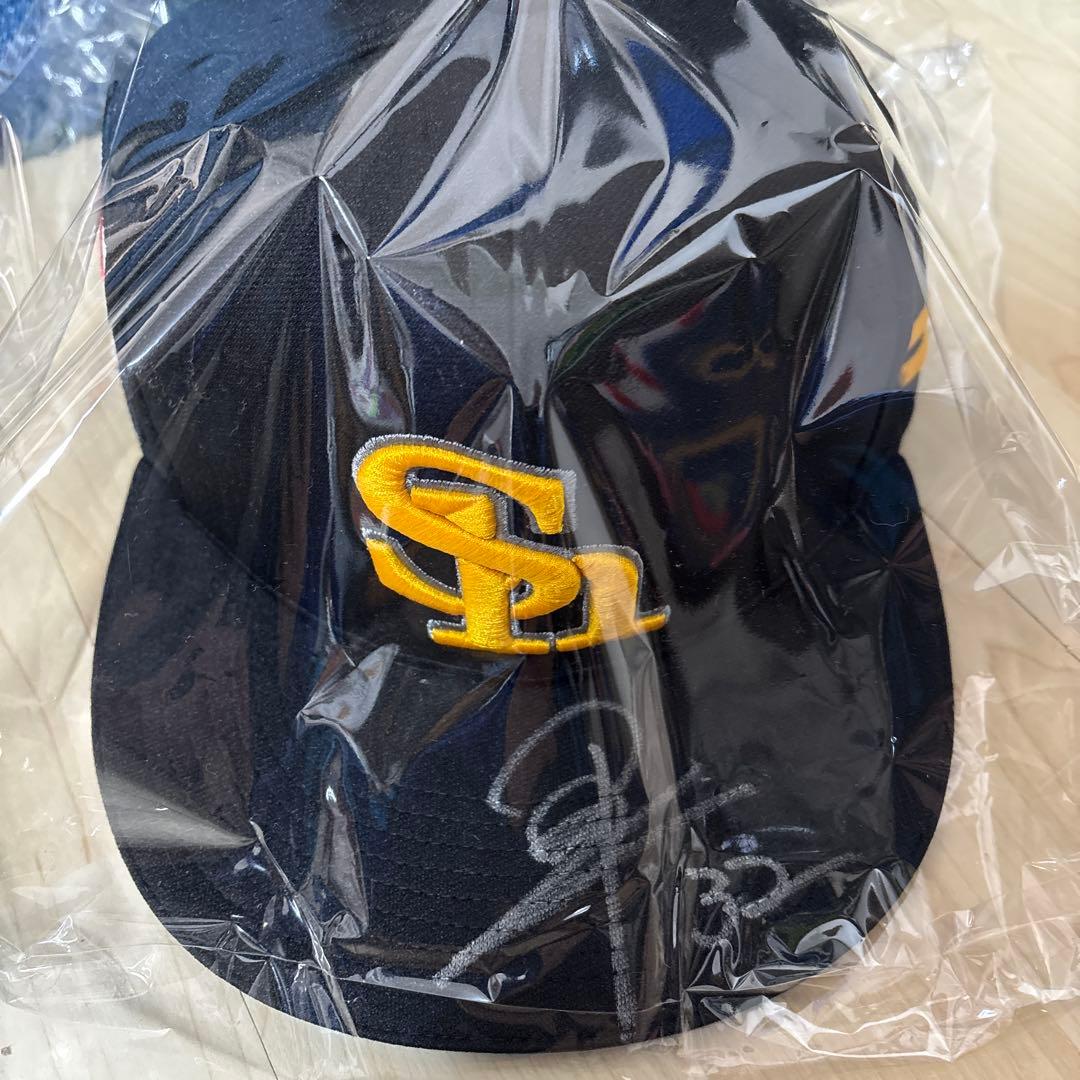 柳町達 実使用サイン入りキャップ