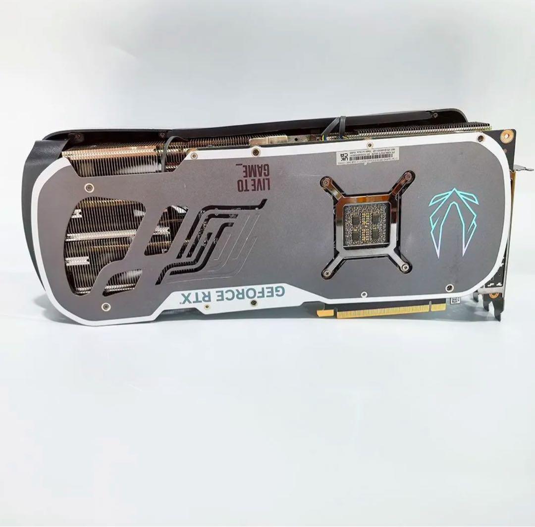 e*5様 RTX 4090 Phantom 　グラフィックスカード