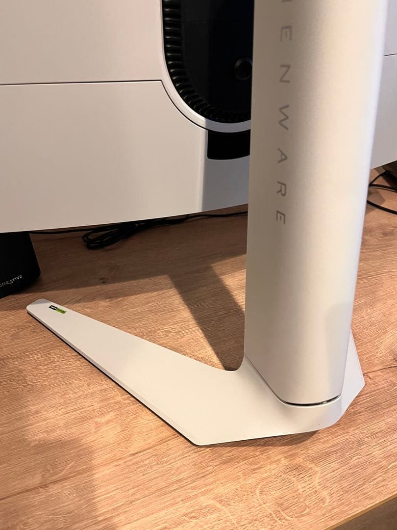 DELL ALIENWARE AW3225QF 32インチ 4K 240Hz