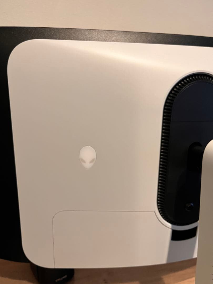 DELL ALIENWARE AW3225QF 32インチ 4K 240Hz