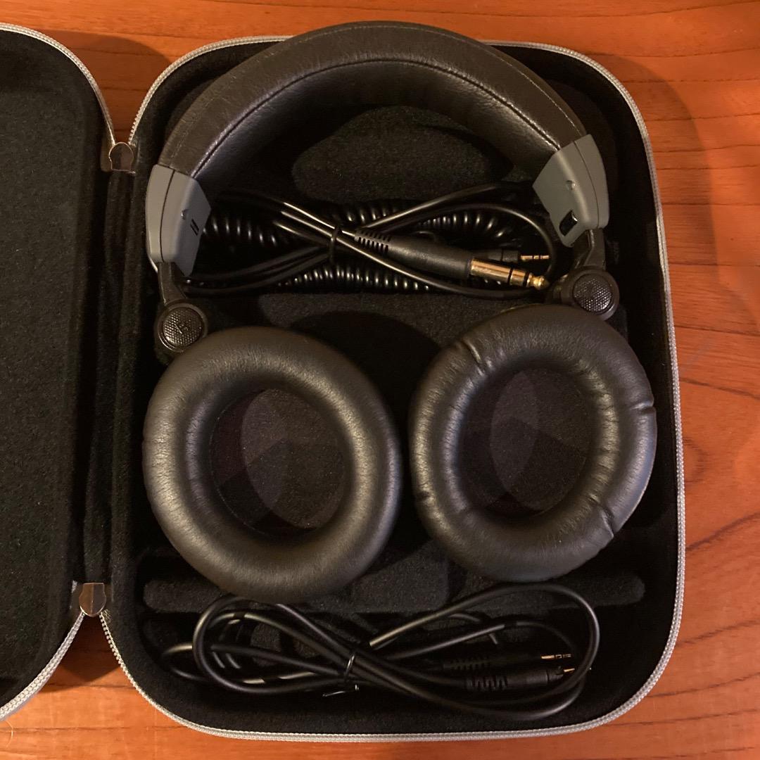 ヘッドホン Ultrasone Signature DXP