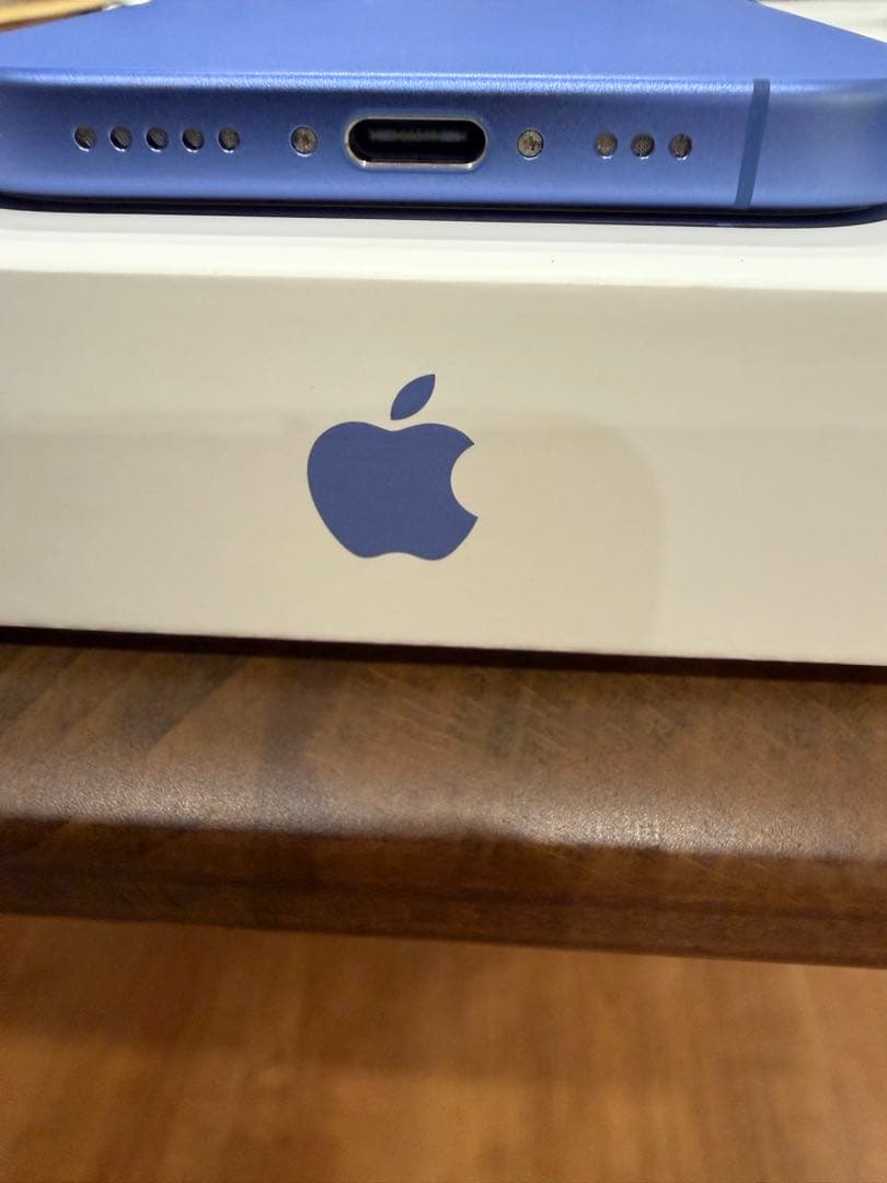 【ミハク】Apple iPhone 16