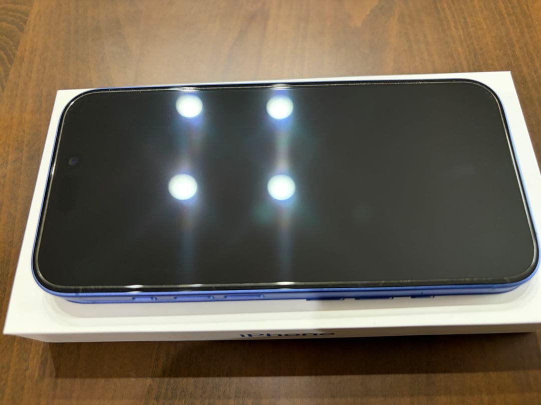 【ミハク】Apple iPhone 16