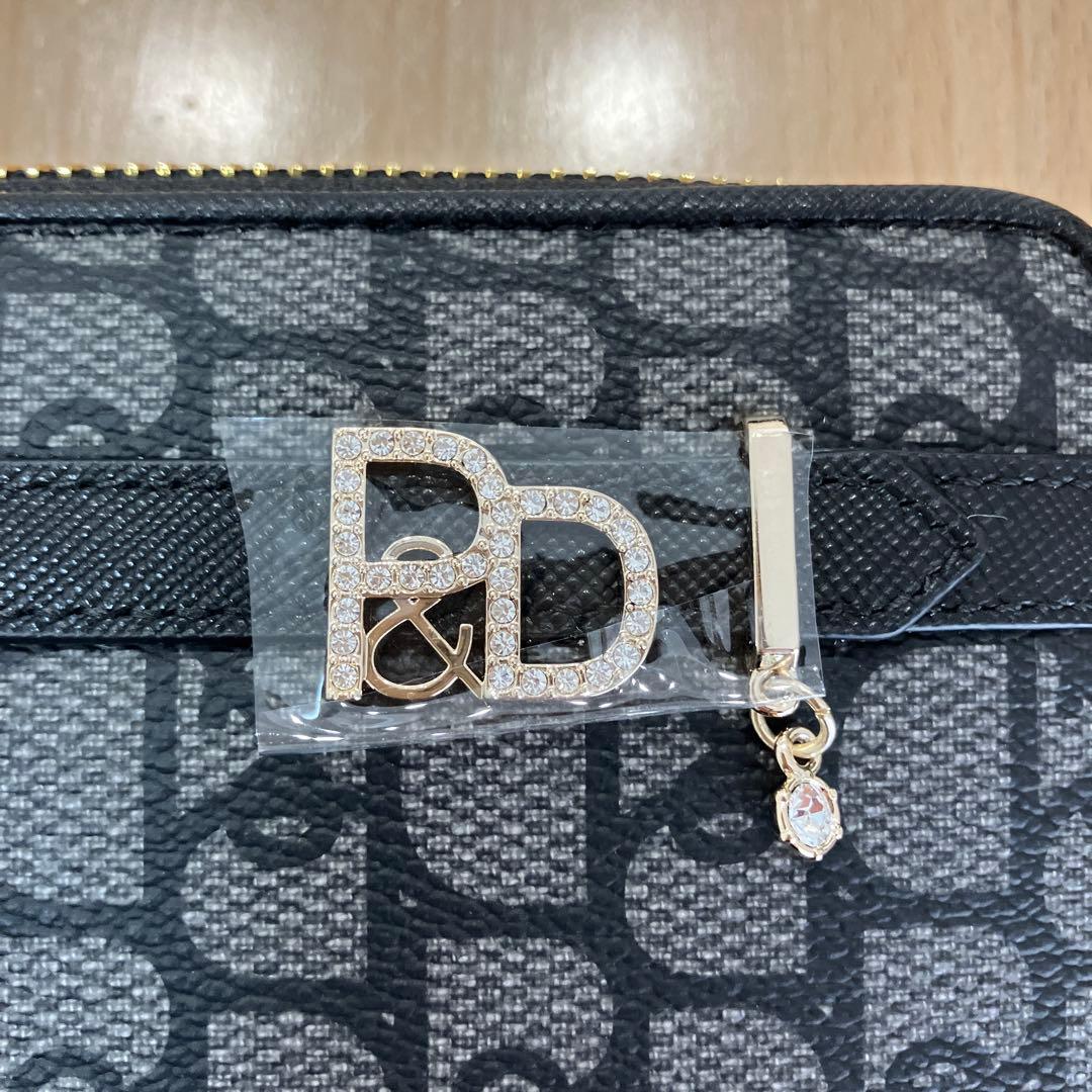 【新品未使用】ピンキー&ダイアン＊パドロック/ラウンドファスナー長財布　黒系