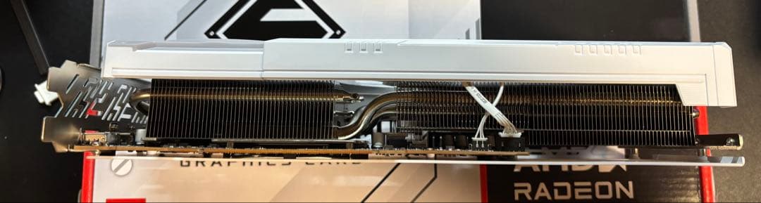 グラフィックボード・グラボ・ビデオカード ASRock Radeon RX 9070 XT 16GB