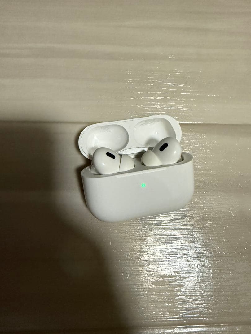 Apple AirPods本体 ホワイト 充電ケース付き