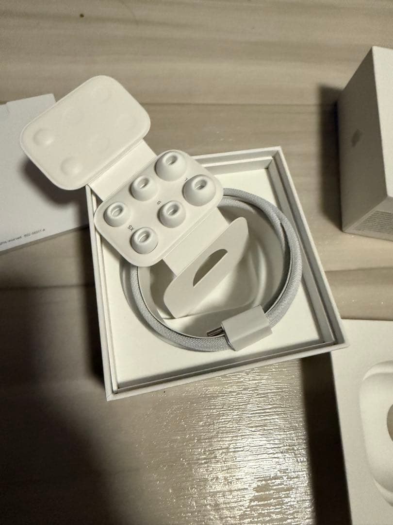 Apple AirPods本体 ホワイト 充電ケース付き