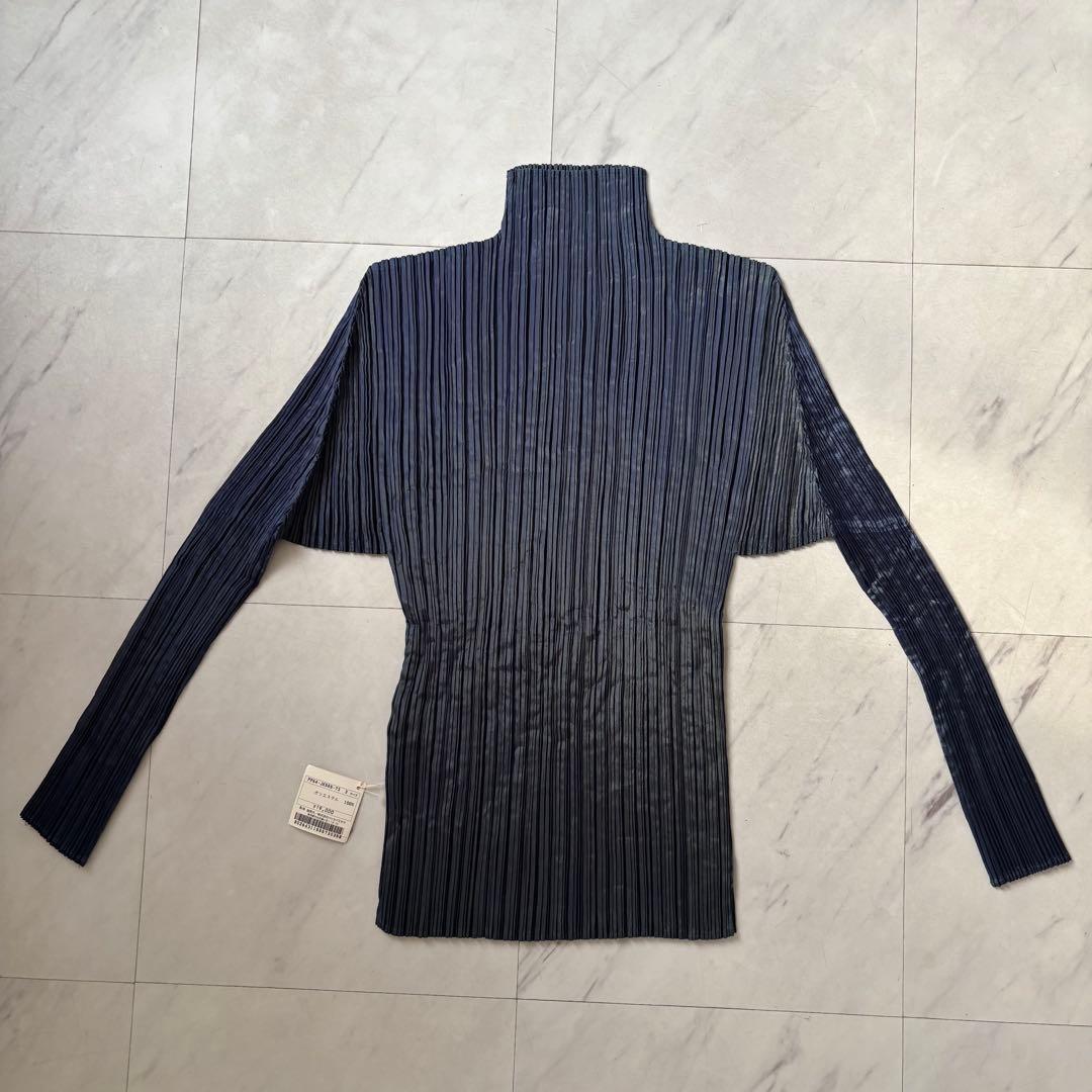 ＊タグ付き新品＊プリーツプリーズ 長袖カットソー サイズ3 ネイビー系