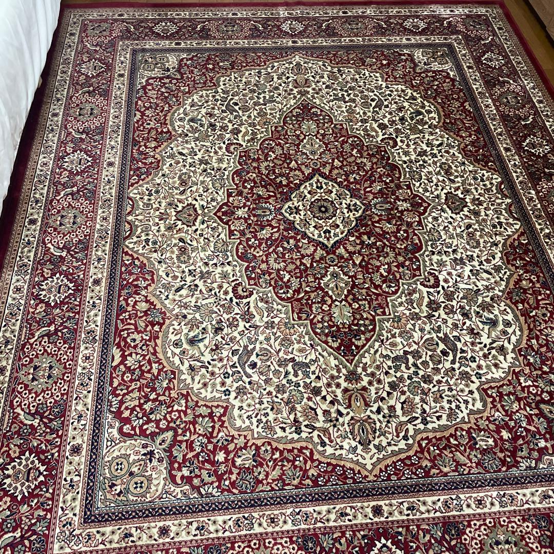 ペルシャ風 大きめラグ 赤とクリーム色