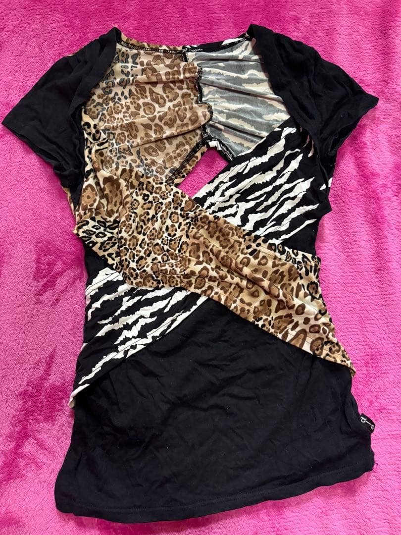 d.i.a. アシンメトリー レオパード ゼブラ柄 Tシャツ