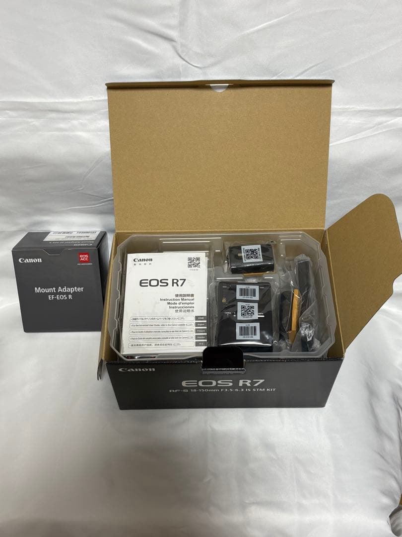 く*ん様 Canon EOS R7 ミラーレス一眼 18-150mmレンズキット