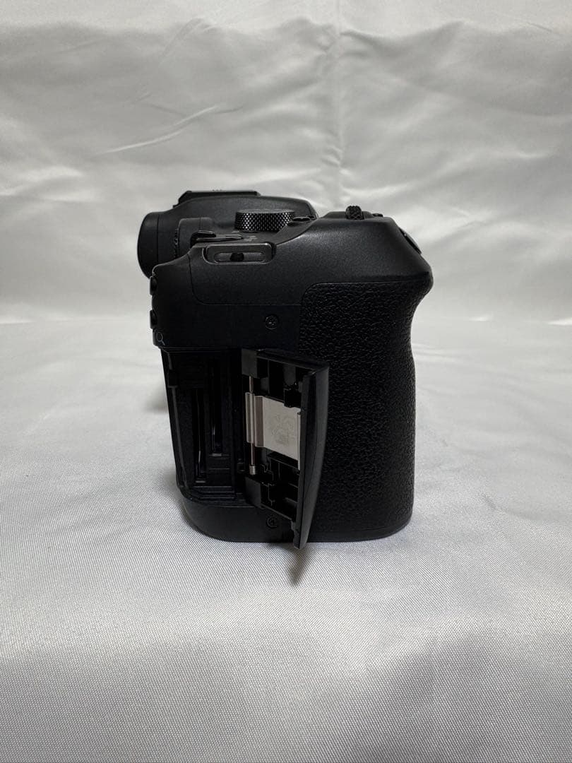 く*ん様 Canon EOS R7 ミラーレス一眼 18-150mmレンズキット