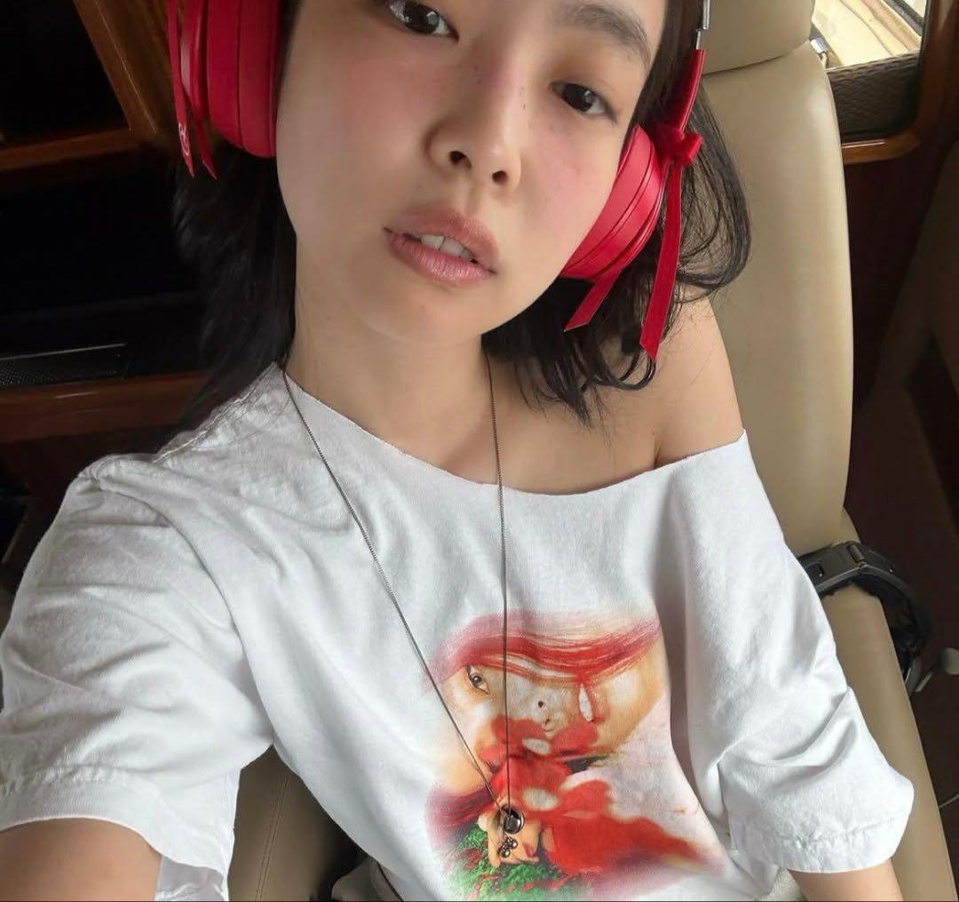 ヘッドホン Beats Solo 4 - JENNIE Special Edition