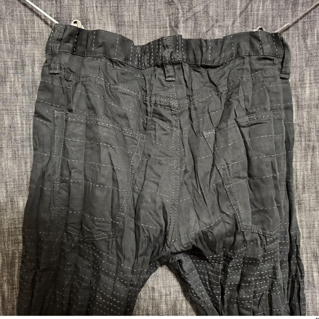 ISSEY MIYAKE シワ加工 プリーツパンツ ステッチ 刺繍　ブラック 黒