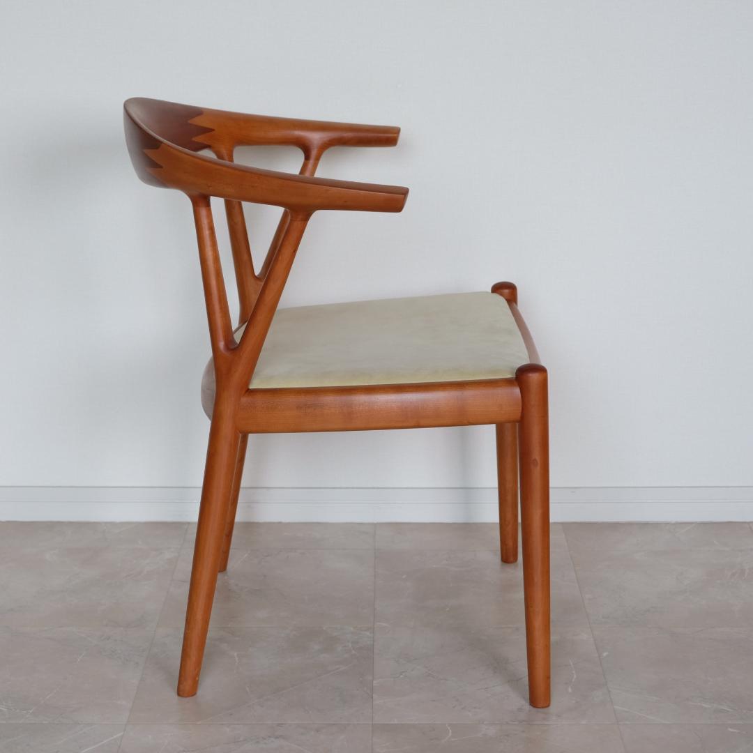 k*2様 【美品｜メンテ済み】Vチェア　家具蔵（KAGURA）　チェリー材②