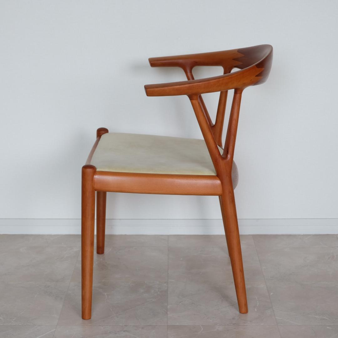 k*2様 【美品｜メンテ済み】Vチェア　家具蔵（KAGURA）　チェリー材②