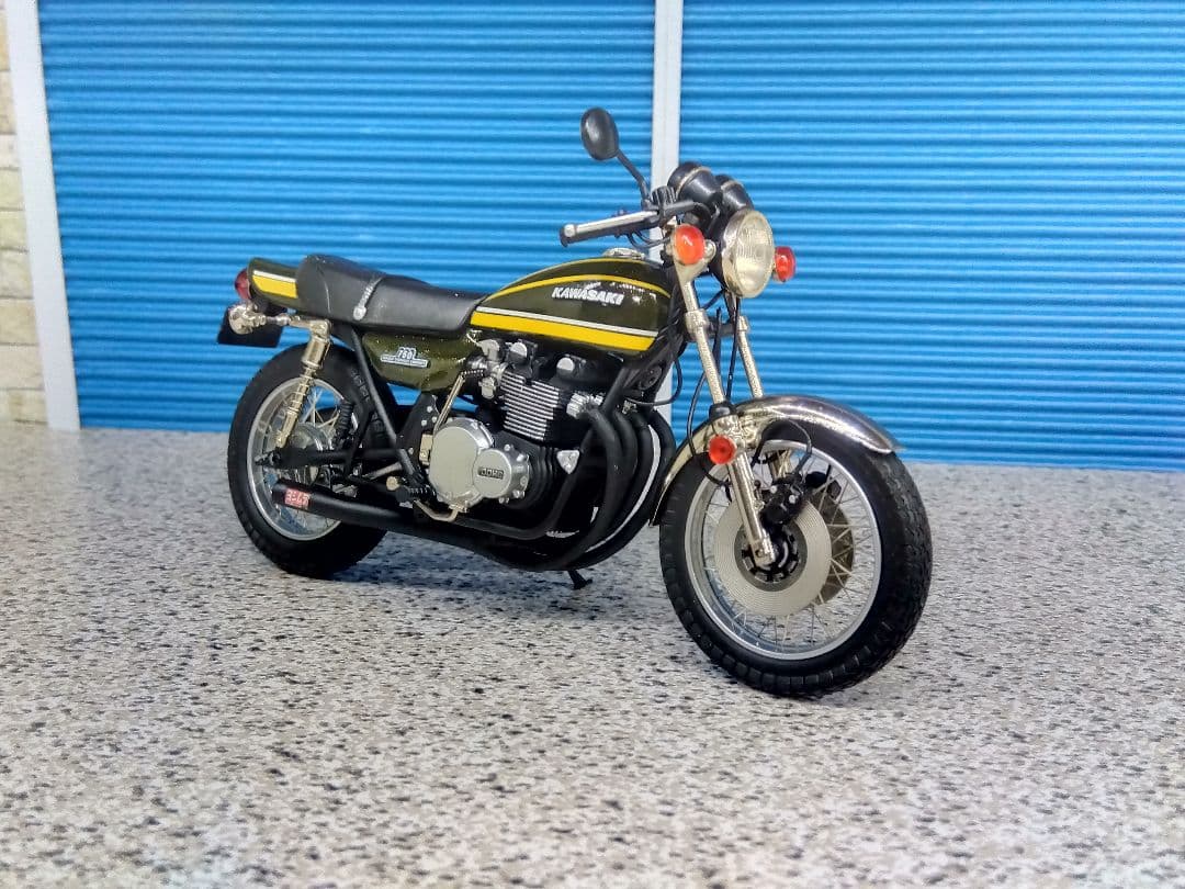 1/18ミニカー マルサン鉄馬 KAWASAKI 750RS カスタム キリン
