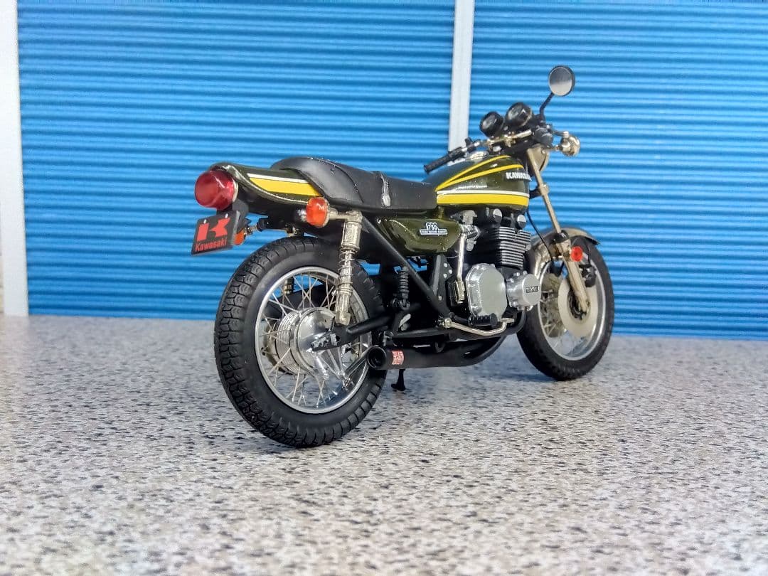 1/18ミニカー マルサン鉄馬 KAWASAKI 750RS カスタム キリン