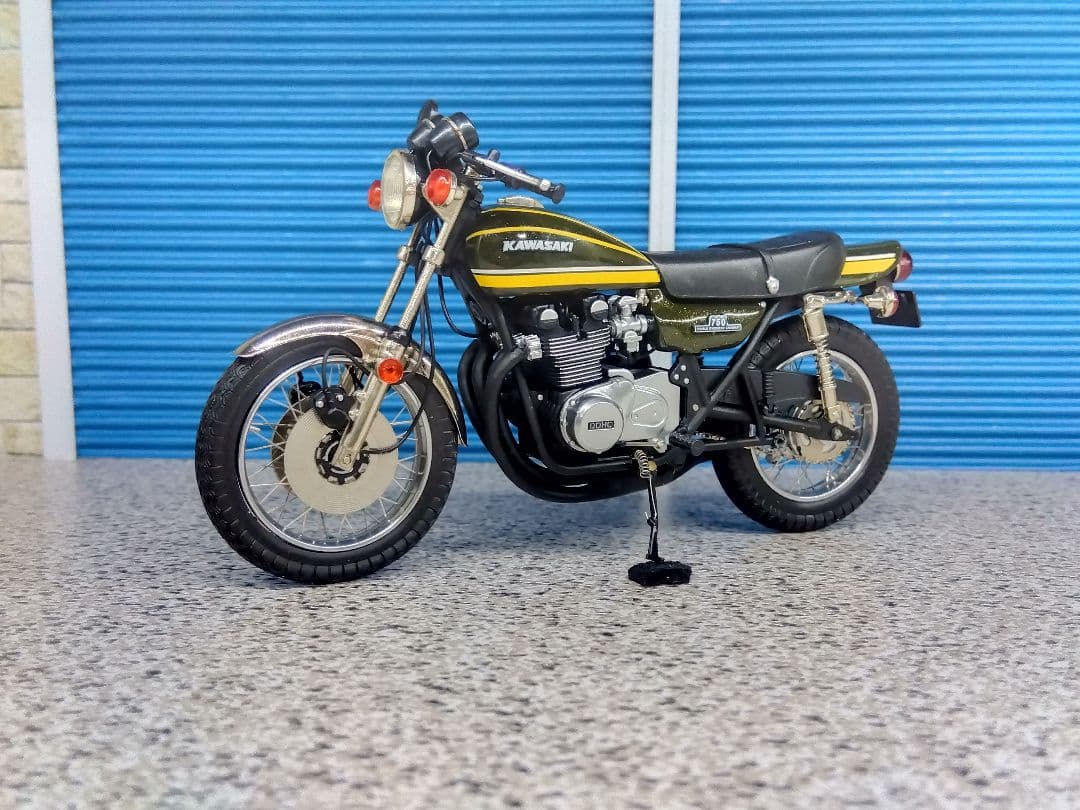 1/18ミニカー マルサン鉄馬 KAWASAKI 750RS カスタム キリン