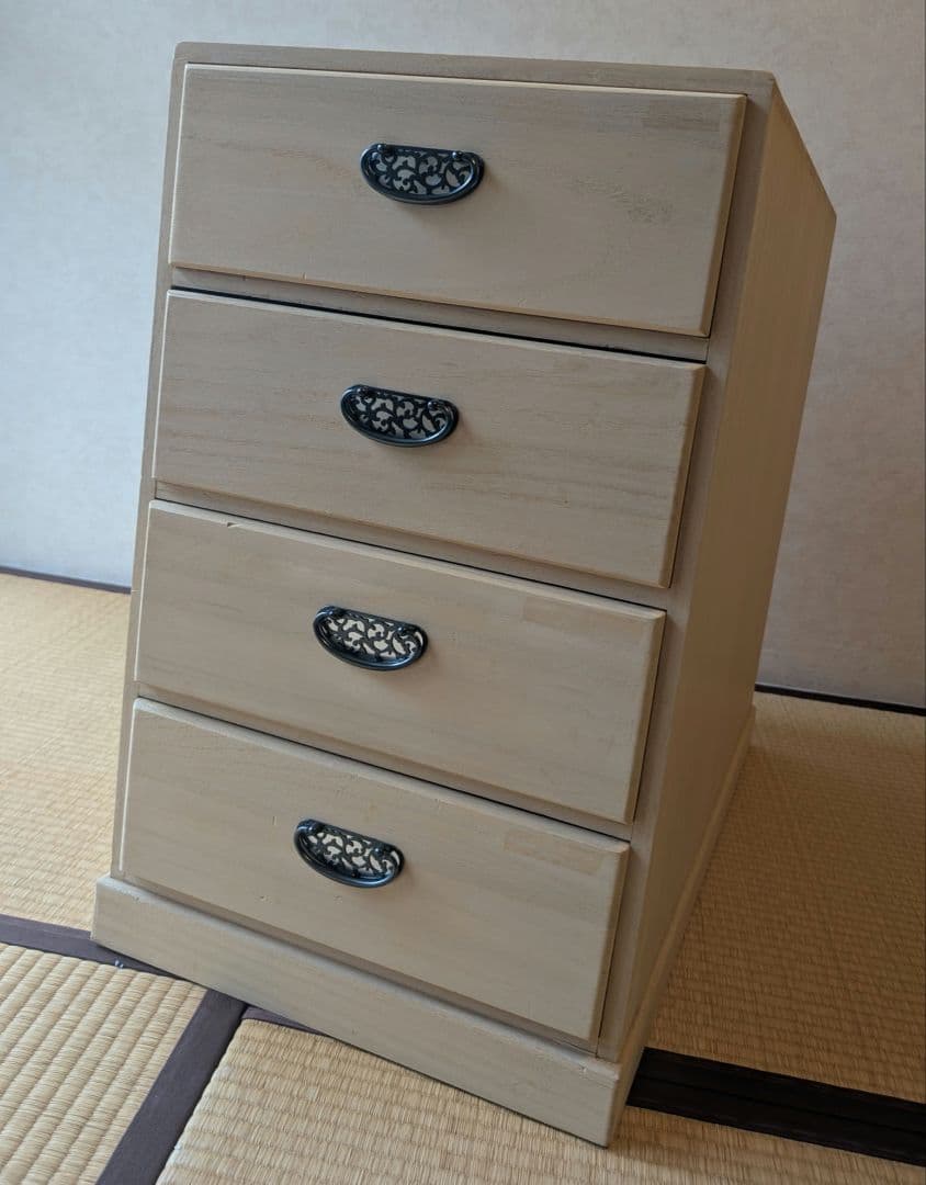 静岡桐箪笥 高塚桐材商店 総桐 スリム4段チェスト 奥行75cm（唐草）