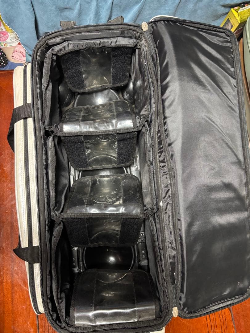 EBONITE ボウリング用バッグ ホイール付き3個入りです。