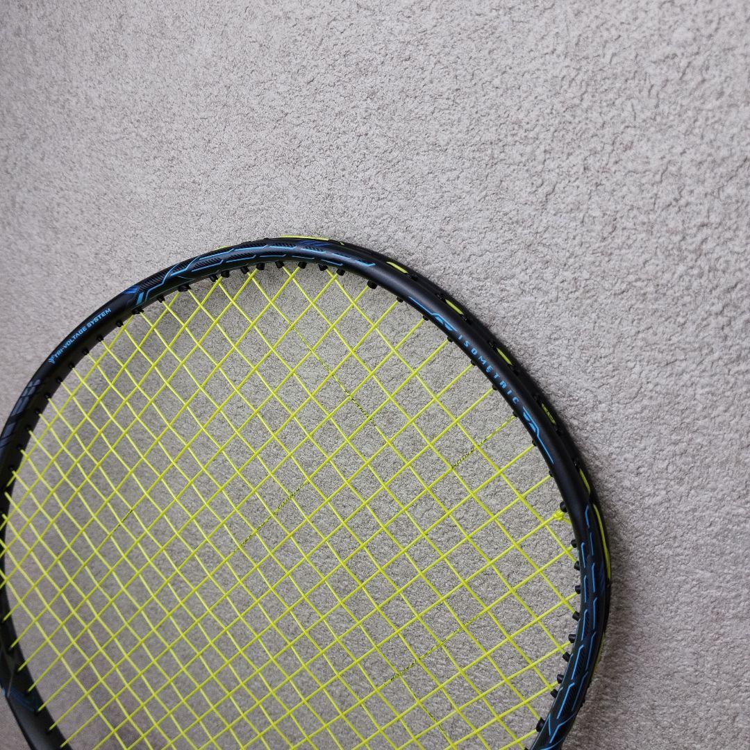 【極美品】YONEX VOLTRIC Z-FORCE Ⅱ 4UG5①
