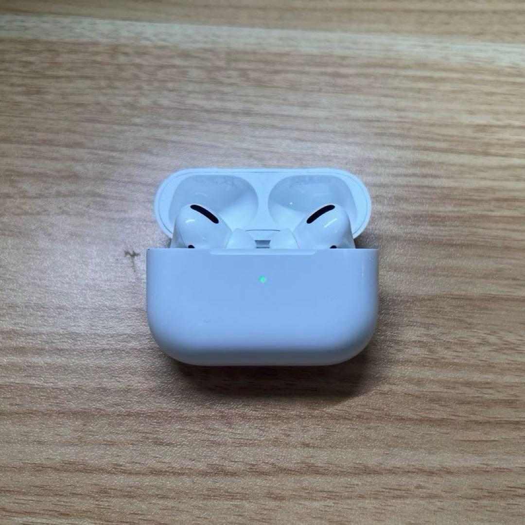 AirPods Pro 第一世代　本体 イヤホン 充電ケース(箱無し)