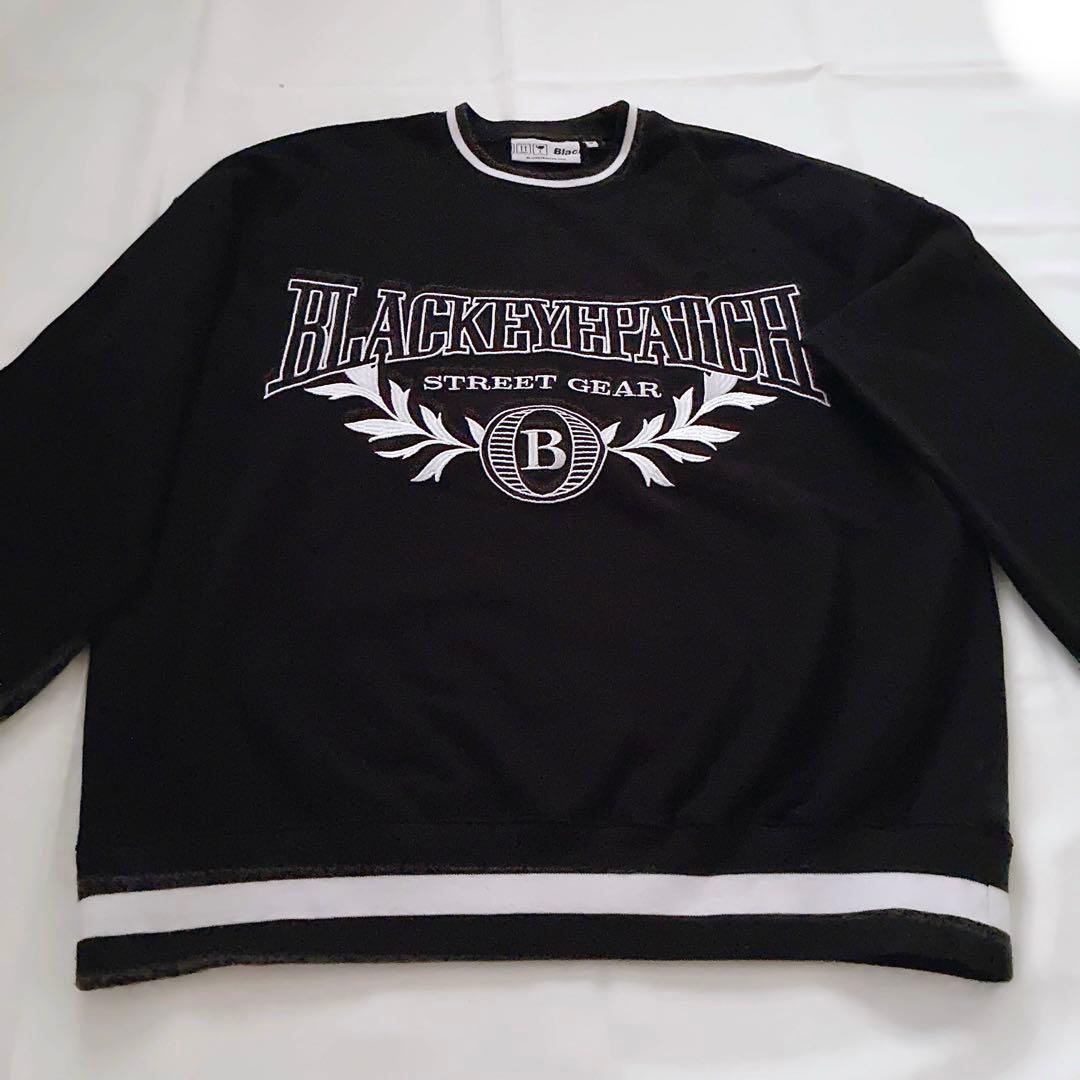 即完売品 ブラックアイパッチ カレッジロゴ 刺繍 トレーナー スウェット