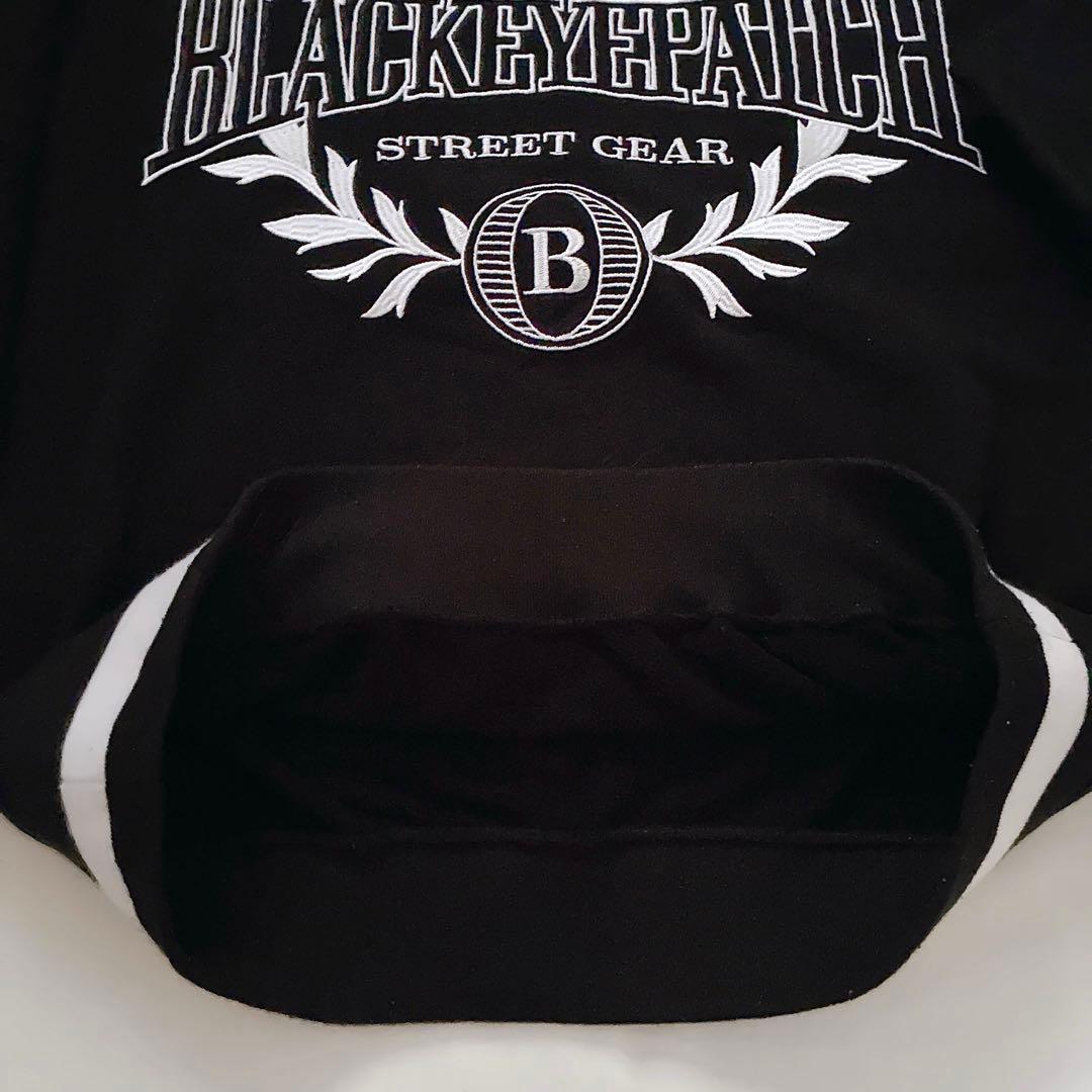 即完売品 ブラックアイパッチ カレッジロゴ 刺繍 トレーナー スウェット