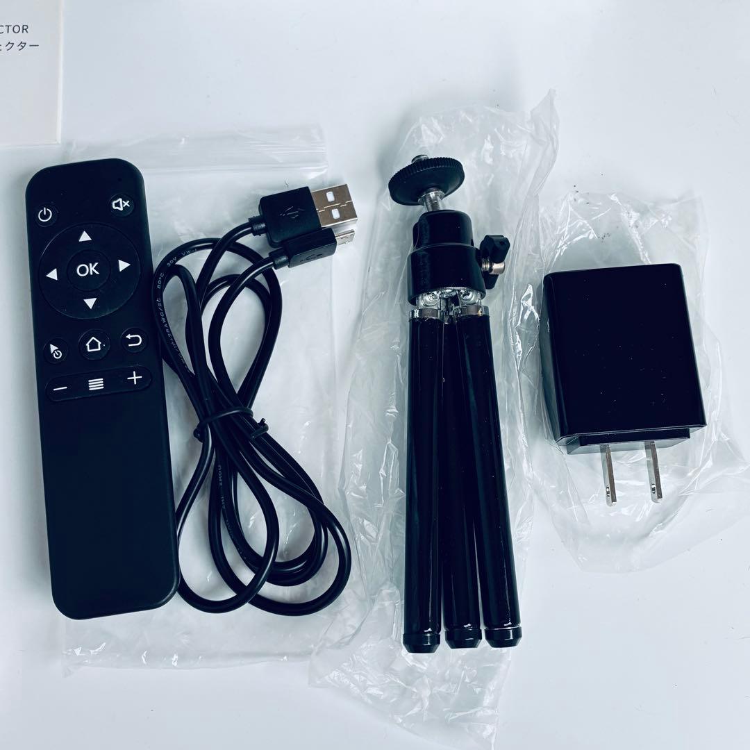 【非売品】CYIN超小型プロジェクター ホームシアター美品 黒Bluetooth