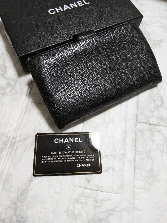 【綺麗】シャネル キャビア ココマークガマ口 長財布
