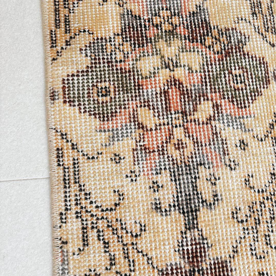 あかさたなトルコ　ヴィンテージラグ　ベージュ　クラシカル